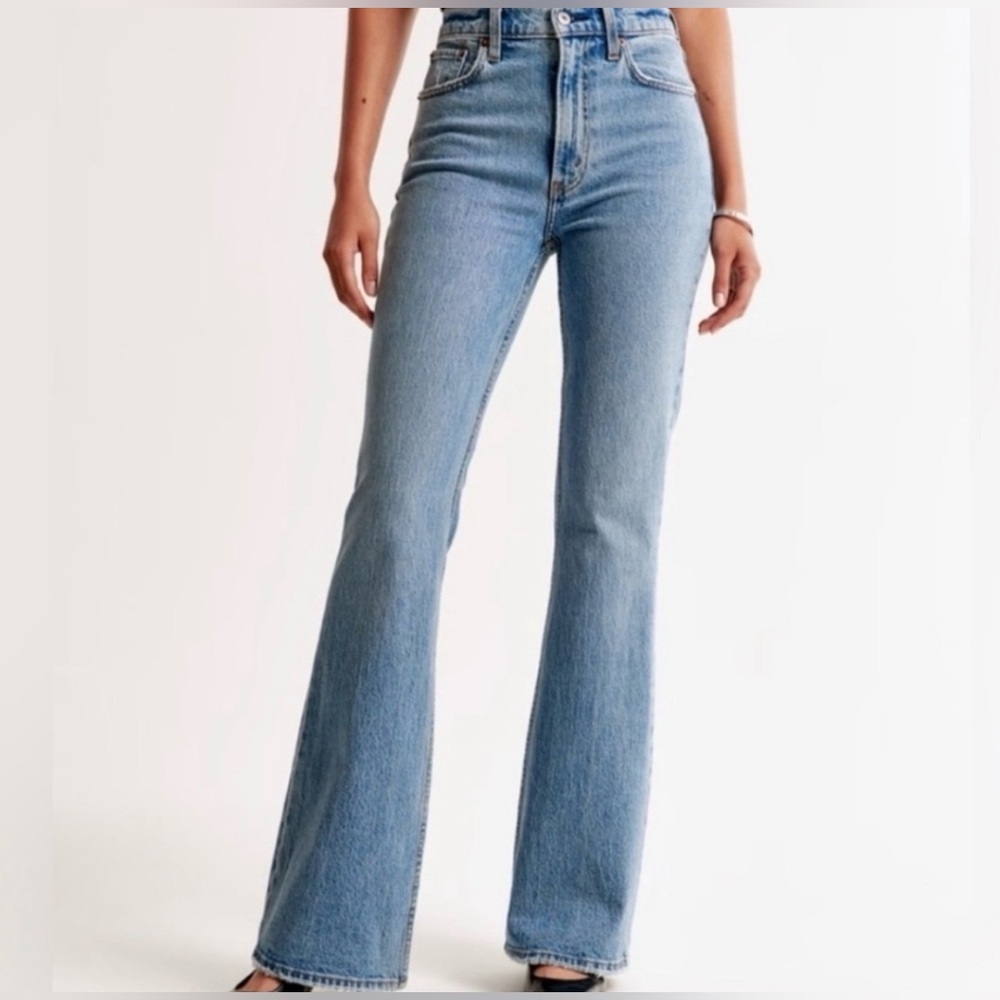 Abercrombie & Fitch Light Wash Vintage High-Rise Flare Jeans Curve Love Size 25